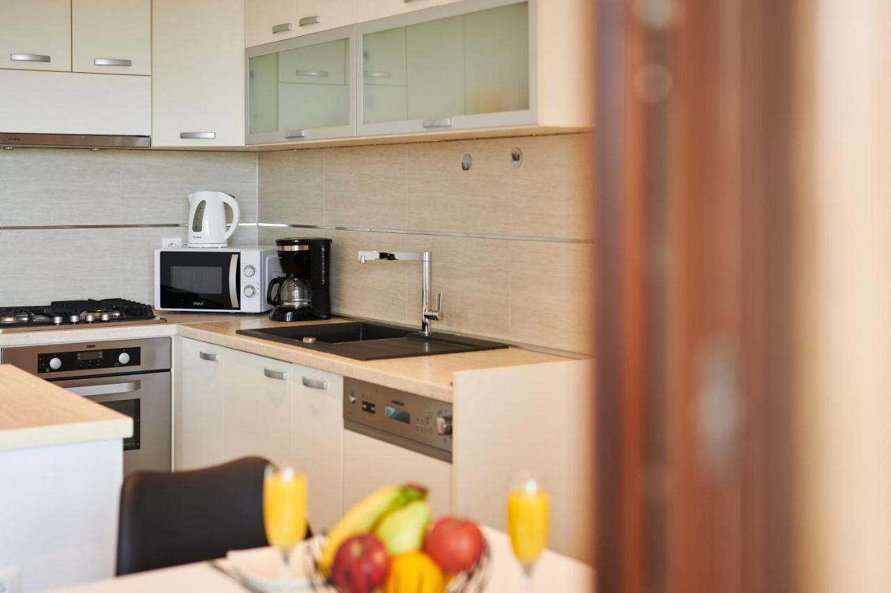 Lucia Apartment *