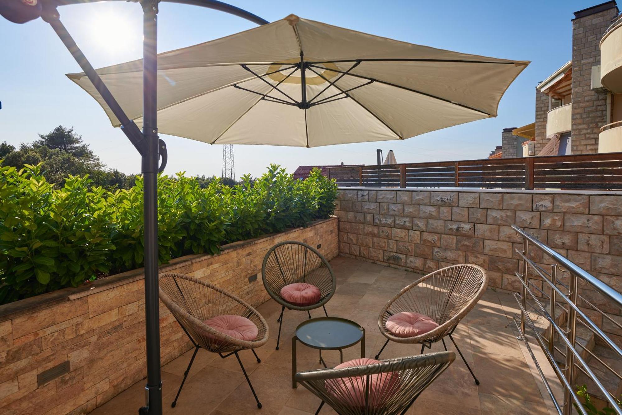 Lucia Apartment